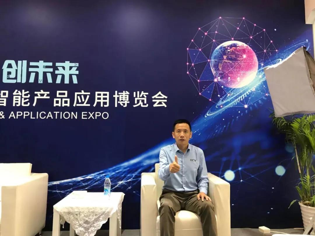 艾吉威機器人創(chuàng)始人劉勝明接受輪胎世界網(wǎng)獨家專訪。