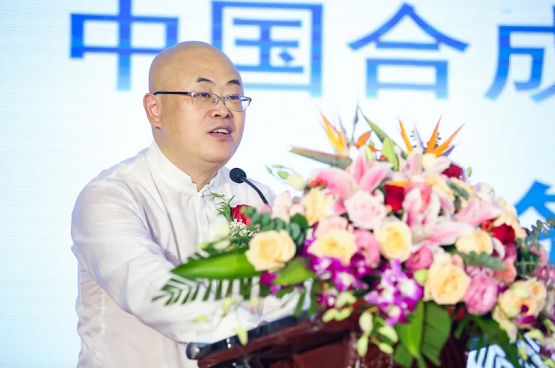 中國合成樹脂協(xié)會塑料循環(huán)利用分會(CPRRA)  常務副會長 王旺 宣布頒獎揭曉