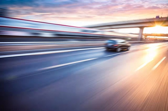 2021年10月，歐盟乘用車和商用車新車注冊量連續(xù)第4個月出現(xiàn)下滑，同比分別下降30.3%和16.4%。