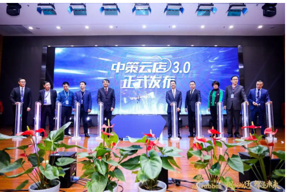 　1、轉(zhuǎn)型做廠家的物流商和服務(wù)商