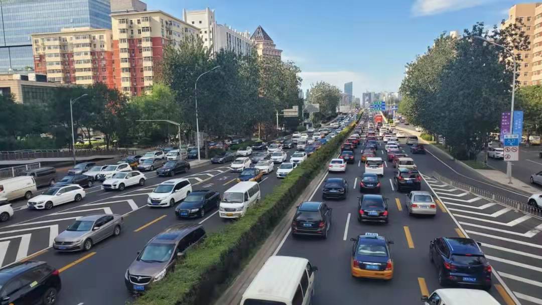 連續(xù)7年銷量破2000萬輛 同比增長6.5％ 挺住了！中國乘用車市盡顯韌性