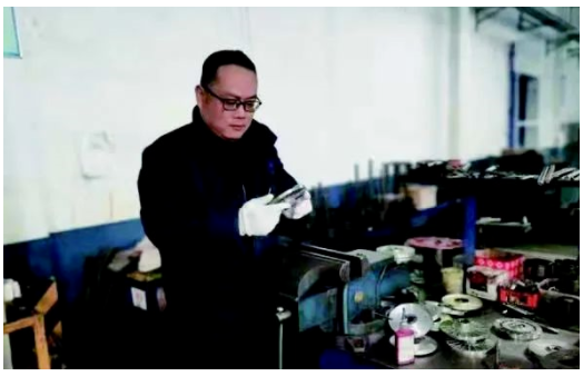 興達鋼簾線劉建華，擔任智能制造設備維護與加工部部長