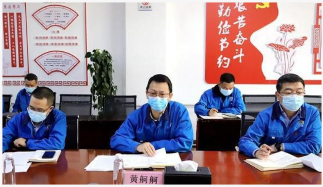 　修文縣工信局、財(cái)政局等負(fù)責(zé)人，對(duì)該公司當(dāng)前需要解決的問題做出回應(yīng)。