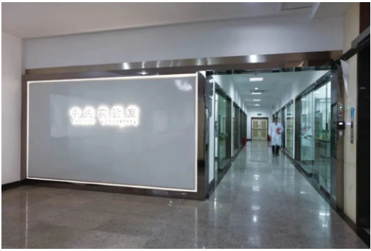 為了給消費(fèi)者提供更多高質(zhì)量的健康環(huán)保產(chǎn)品，大寶漆同世界級(jí)的化工原料供應(yīng)商，如德國(guó)巴斯夫、德國(guó)拜耳、美國(guó)杜邦等，結(jié)成緊密的戰(zhàn)略合作伙伴關(guān)系，并不斷尋求世界上優(yōu)秀的原材料和尖端的技術(shù)支持。