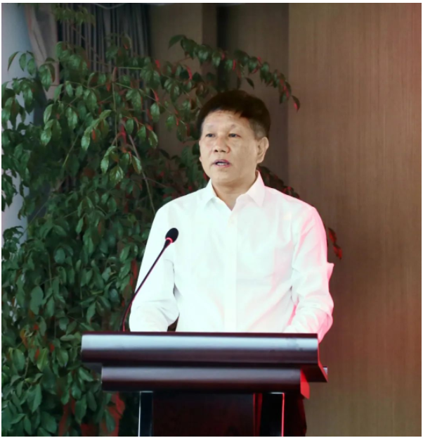 王定杰董事長在致辭中指出，物產(chǎn)中大歐泰有限公司與浙江天輪供應(yīng)鏈管理有限公司有著相同的地域文化、成長背景、內(nèi)在基因、產(chǎn)業(yè)思維和發(fā)展愿景