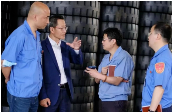 葛國榮，到中策（天津）公司參觀指導