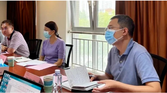 石化化工處在不到一個(gè)月的時(shí)間內(nèi)連續(xù)收到中橡協(xié)兩份報(bào)告，一直從職能角度進(jìn)行研究，并與相關(guān)司局進(jìn)行溝通，開(kāi)展了有關(guān)工作。