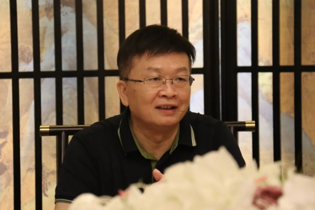 廣西飼料工業(yè)協(xié)會常務(wù)副會長閉強主持 廣西飼料工業(yè)協(xié)會常務(wù)副會長閉強主持