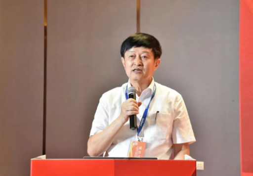李彬 中國(guó)石油和化學(xué)工業(yè)聯(lián)合會(huì)副會(huì)長(zhǎng)
