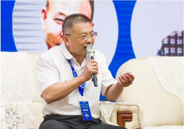福建省涂料工業(yè)協(xié)會(huì)會(huì)長(zhǎng)、惠宇化工董事長(zhǎng)施義民