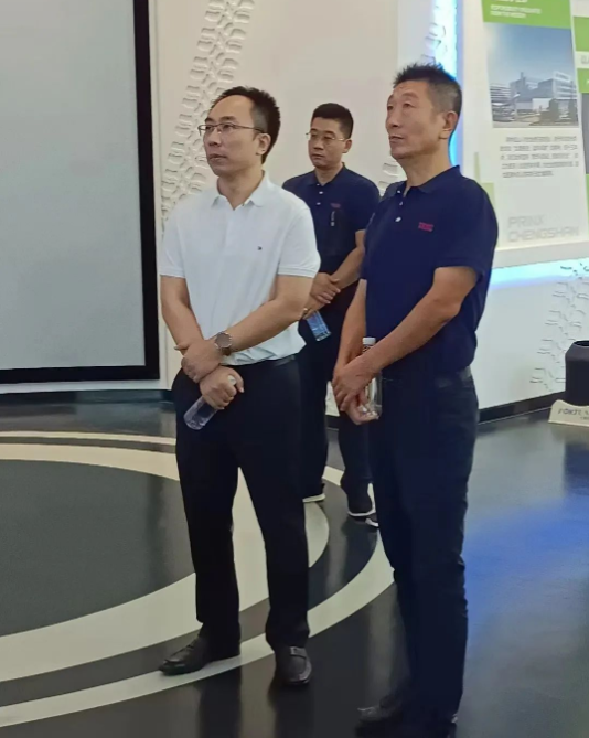 浦林成山總裁兼首席執(zhí)行官車寶臻、首佳科技制造有限公司董事長兼總經(jīng)理蘇凡榮，共同在協(xié)議書上簽字。雙方的全面合作，由此揭開了新的篇章。