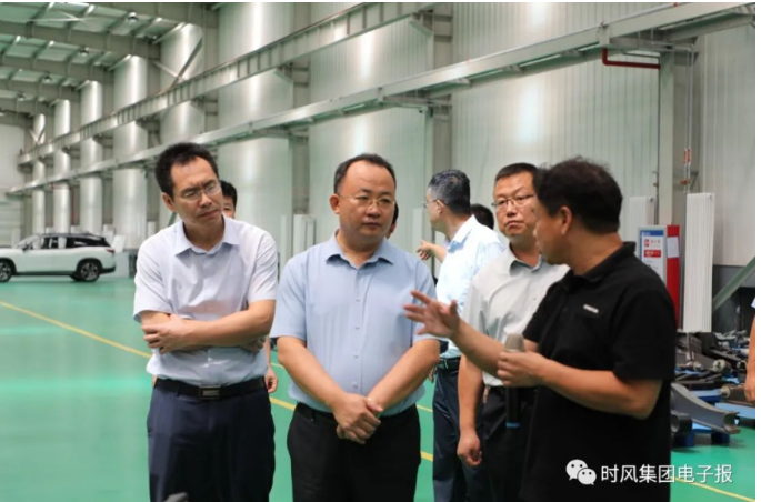 天潤工業(yè)主要生產(chǎn)曲軸、連桿，是中國制造業(yè)單項冠軍企業(yè)、中國鑄造行業(yè)單項冠軍企業(yè)