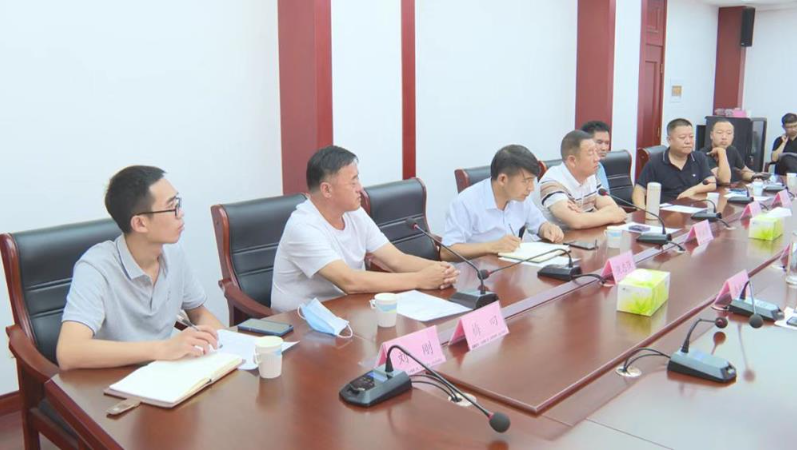 　山東正豐貿(mào)易公司董事長(zhǎng)孫波、山西諾辰橡膠制品公司董事長(zhǎng)梅叼表示，左權(quán)區(qū)位交通優(yōu)勢(shì)明顯，能源資源豐富，營(yíng)商環(huán)境良好，政策扶持力度大，對(duì)待客商誠(chéng)意十足，有助于企業(yè)降低運(yùn)營(yíng)成本、實(shí)現(xiàn)壯大發(fā)展。