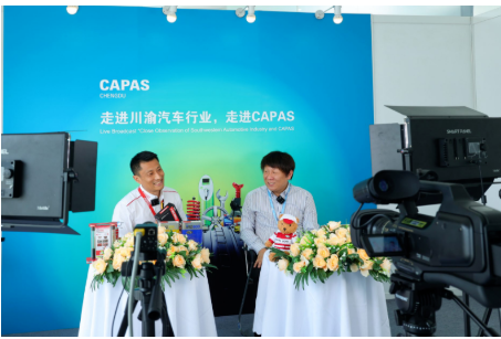 CAPAS與魔方商學院共同推出的由多位嘉賓參與的線上直播活動，在展期3天中進行了包括產品推介、上下游供需對話及行業(yè)熱點分享等在內的精彩環(huán)節(jié)，共吸引了34,850人次觀看，以線上線下聯(lián)動的方式極大豐富了展會的參與人群，為業(yè)內人士提供了更充裕的資源分享與商業(yè)交流的機會。