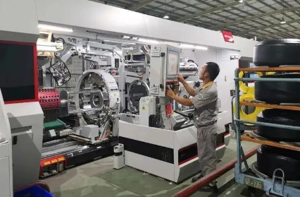 此外，中國化學(xué)工業(yè)桂林工程有限公司的“五復(fù)合橡膠擠出機(jī)組研制”項(xiàng)目，入圍中國工業(yè)大獎提名獎候選項(xiàng)目名單。