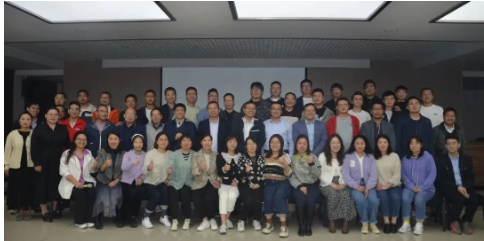 集團新聞丨企業(yè)發(fā)展戰(zhàn)略暨未來三年規(guī)劃研討會隆重召開，抓住新機遇，迎接新未來！