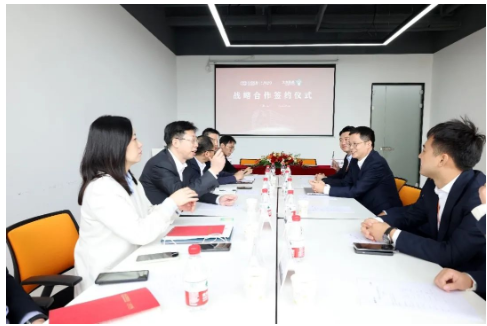 輪胎董事長出席，達成戰(zhàn)略合作！