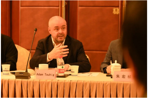 　貝卡爾特亞洲區(qū)高級副總裁Adam Touhig先生表示，貝卡爾特將會全力支持通用股份高質(zhì)量發(fā)展，實現(xiàn)合作共贏。