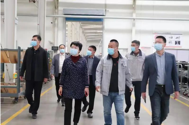 廣宗縣委副書記、政府縣長鄭曉燕一行到經(jīng)濟(jì)開發(fā)區(qū)部分企業(yè)調(diào)研疫情防控、經(jīng)濟(jì)運(yùn)行、安全生產(chǎn)、環(huán)保措施落實(shí)等情況。