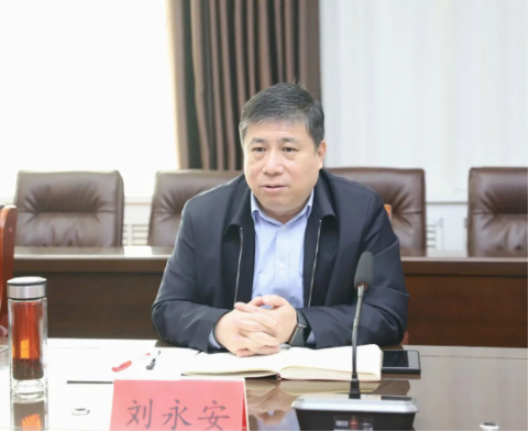 八億橡膠董事長也由許守亮變更為紀玉華