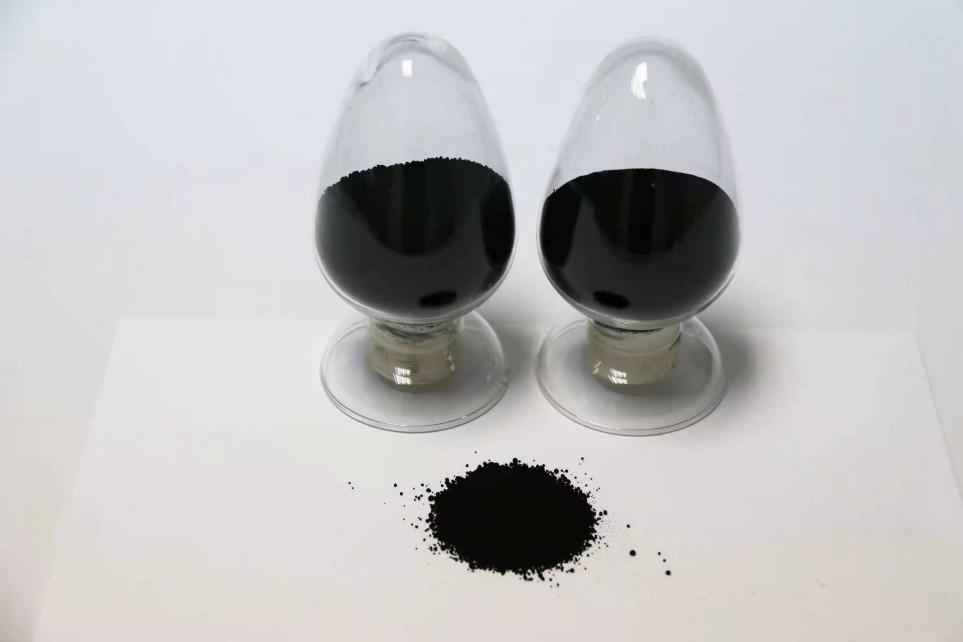 貴州輪胎董秘：炭黑項目目前日產(chǎn)量在110～160噸之間。