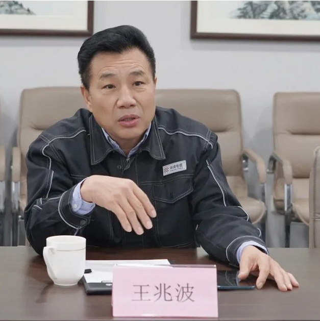 　王兆波表示非常感謝各位領(lǐng)導(dǎo)蒞臨華凌進(jìn)行指導(dǎo)，華凌將義不容辭的提供最好的資源、最好的幫助，積極參加社會正能量活動，一同促進(jìn)章丘發(fā)展。