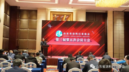 在理事會(huì)中，與會(huì)代表聽取并通過(guò)了林喆秘書長(zhǎng)2022年協(xié)會(huì)工作總結(jié)報(bào)告和膠黏劑分會(huì)的成立申請(qǐng)。