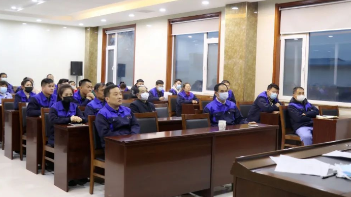 山東濱澳電線電纜有限公司召開了全體職工安全生產會議，濱澳線纜全體職工參加了會議。會議由濱澳線纜董事長董桂光主持。