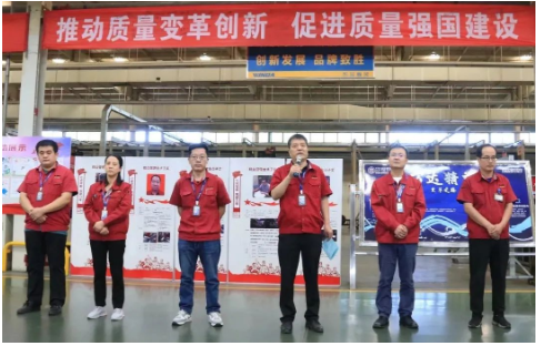　在品質(zhì)提升上，2022年，萬達(dá)寶通輪胎公司通過實施精益管理、標(biāo)桿生產(chǎn)線打造、質(zhì)量管理月等活動，完成了IATF16949再認(rèn)證審核，SONCAP認(rèn)證，SASO認(rèn)證，R117認(rèn)證等多個審核及CCC系列證書換證、巴西年度監(jiān)督審核和國家實驗室審核。