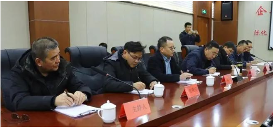 中化二建集團(tuán)有限公司第五分公司總經(jīng)理韓亞軍表示，蘭州金剛輪胎有限責(zé)任公司改擴(kuò)建項目是甘肅省重點工程，此次達(dá)成的戰(zhàn)略合作，將加大人力物力投入，以一流的管理、一流的技術(shù)、一流的服務(wù)，與相關(guān)單位密切配合，把項目建設(shè)成為精品工程。