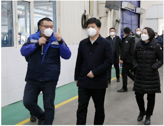 山東省發(fā)改委黨組成員、副主任胡薄一行調(diào)研賽輪集團(tuán)
