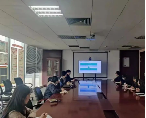 萊茵檢測認(rèn)證服務(wù)(中國)有限公司一行到訪延長橡膠公司，雙方就海外業(yè)務(wù)增長及拓展海外市場進行了深入交流。