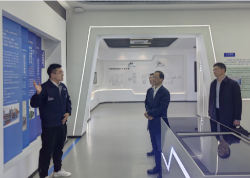 在座談會(huì)上，中瑞的董事長(zhǎng)王建森向陳主席一行表示熱烈歡迎，并感謝溫州市政協(xié)對(duì)民營(yíng)企業(yè)營(yíng)商環(huán)境的支持。他介紹了公司目前的發(fā)展?fàn)顩r，并提出了一些遇到的難點(diǎn)和建議。陳主席勉勵(lì)企業(yè)樹(shù)立信心，指出方法總比困難多。他希望各級(jí)單位精準(zhǔn)幫扶企業(yè)克服困難，為民企創(chuàng)建優(yōu)質(zhì)營(yíng)商環(huán)境，全力以赴推動(dòng)地方經(jīng)濟(jì)高質(zhì)量發(fā)展。