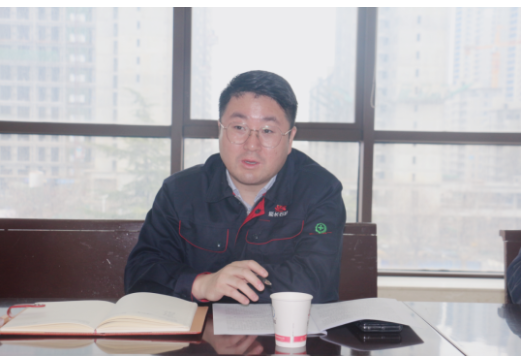 聽取匯報后，張航偉與大家進行了交流探討，對下一步工作提出指導意見