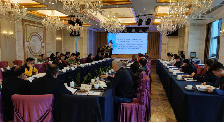 會議最后，羅宇會長做了會議總結(jié)，指出今天的會議反映了大家把商會當(dāng)成自己的家，也想把商會提升一個臺階的急迫心情，非常感謝。商會工作任重道遠，將成為商會工作的主線和未來商會改革的方向。下一步，商會將根據(jù)大家的意見完善商會的2023年下階段計劃工作，并希望大家積極參與、支持商會工作。