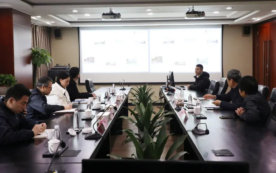 寧波市科協(xié)原主席陳文輝、副主席施英等一行日前到訪建新趙氏科技有限公司進(jìn)行指導(dǎo)。