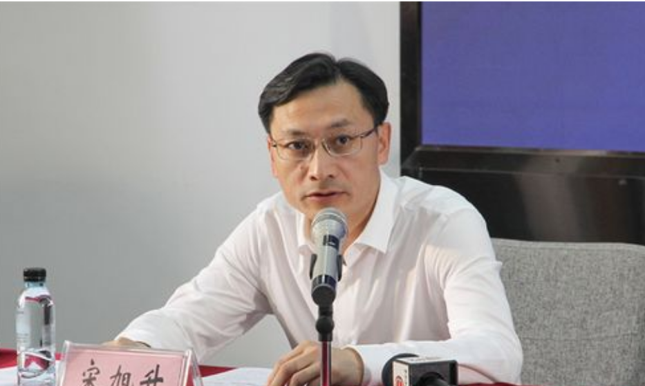 貴陽(yáng)市副市長(zhǎng)宋旭升表示，貴陽(yáng)市政府將進(jìn)一步做好服務(wù)工作，為貴州輪胎與水鋼的合作牽好線、搭好橋，幫助兩家企業(yè)尋找更多的合作機(jī)會(huì)和空間。
