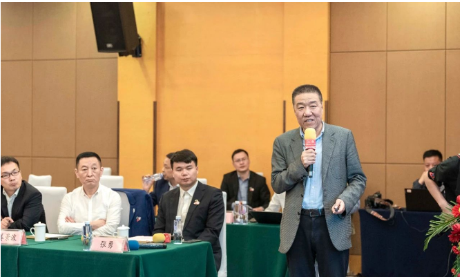 定目標(biāo)、明方向，集眾人之智、聚眾人之力，本次研討會(huì)為利通科技中長期規(guī)劃謀好篇、布好局奠定了堅(jiān)實(shí)的基礎(chǔ)。