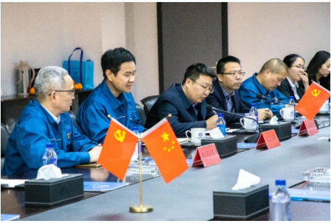 雙箭股份公司作為桐鄉(xiāng)市的重要制造業(yè)企業(yè)，一直受到市委市政府的關(guān)注和支持。此次調(diào)研活動(dòng)的開展，為桐鄉(xiāng)市政府提供了深入了解企業(yè)發(fā)展?fàn)顩r、及時(shí)了解企業(yè)發(fā)展問(wèn)題的機(jī)會(huì)，也為雙箭股份公司提供了一個(gè)展示企業(yè)形象、加強(qiáng)與政府合作的機(jī)會(huì)。