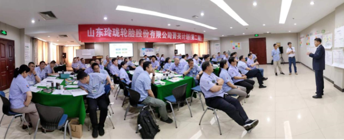 人才是企業(yè)未來(lái)發(fā)展的驅(qū)動(dòng)力。隨著玲瓏輪胎菁英計(jì)劃第二期首次課程的完美落幕，玲瓏輪胎公司表示將繼續(xù)推出菁英計(jì)劃的二次課程以及雛鷹計(jì)劃項(xiàng)目。這些可執(zhí)行且可持續(xù)的計(jì)劃的實(shí)施將幫助公司的管理團(tuán)隊(duì)在思維上進(jìn)行充電和補(bǔ)鈣，并在行動(dòng)中助力推進(jìn)。