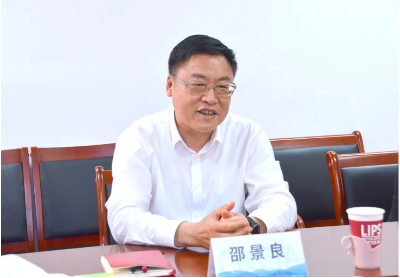 邵景良主任代表濮陽市人大和濮陽市民向中國涂料工業(yè)協(xié)會表達了對他們對濮陽市和濮陽涂料產業(yè)的全力支持和幫助的感激之情。他表示，希望在中國涂料工業(yè)協(xié)會的指導和支持下，濮陽涂料產業(yè)能夠繼續(xù)擴大規(guī)模、增強實力，打造更好的產業(yè)環(huán)境，并以更快的速度發(fā)展，為中國涂料行業(yè)的高質量發(fā)展作出積極貢獻。