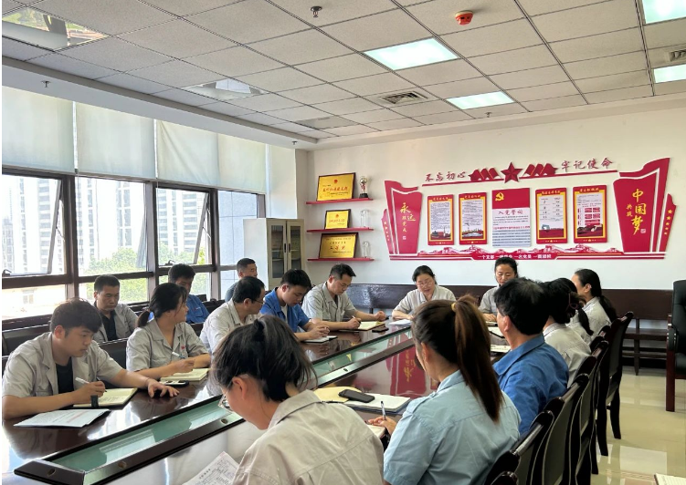 據(jù)了解，檢測(cè)中心還計(jì)劃按照安全生產(chǎn)工作計(jì)劃，認(rèn)真執(zhí)行安全生產(chǎn)月的相關(guān)活動(dòng)，全力防范各類(lèi)安全隱患，確保安全運(yùn)行，為全體職工創(chuàng)造和諧的安全檢測(cè)環(huán)境，為公司下半年的工作奠定堅(jiān)實(shí)的基礎(chǔ)。