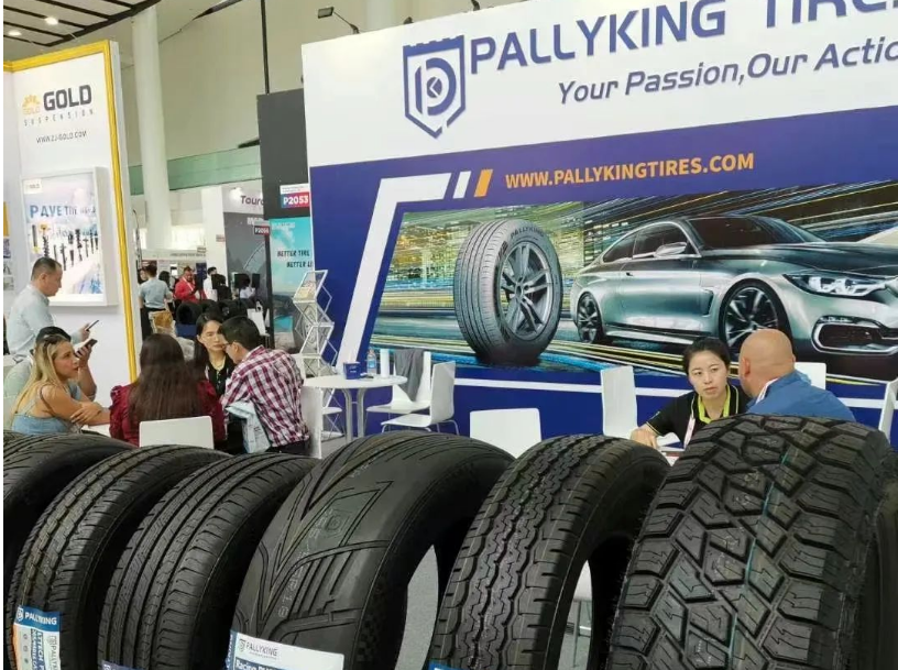 倍力勁輪胎展示了更適合海外市場(chǎng)的產(chǎn)品，包括HP、UHP、SUV、L/T、A/T、ALL-SEASON、WINTER等多個(gè)系列，深受眾多客戶(hù)青睞。倍力勁輪胎憑借其設(shè)計(jì)創(chuàng)新、性能可靠和品質(zhì)過(guò)硬的產(chǎn)品贏得了參展客戶(hù)的贊譽(yù)。
