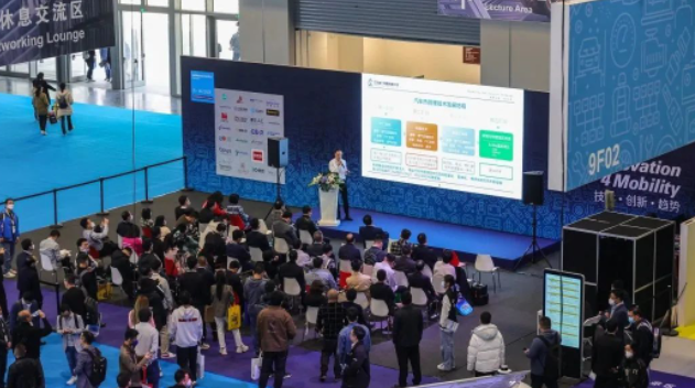 作為全球汽車行業(yè)展覽會之一，第18屆Automechanika Shanghai即將于2023年11月29日至12月2日在上海國家會展中心舉行。本屆展會將聚焦技術(shù)創(chuàng)新和未來發(fā)展趨勢，呈現(xiàn)全球汽車產(chǎn)業(yè)電動化與智能化的加速趨勢，特別關(guān)注新能源汽車及后市場價值鏈。