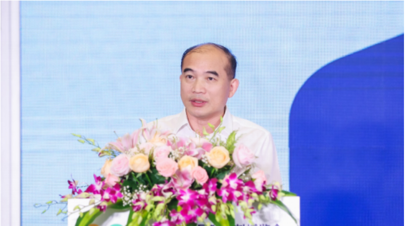 中國國際涂料博覽會不僅為行業(yè)內企業(yè)搭建了交流合作的平臺，同時也展示了中國涂料行業(yè)在綠色化、智能化和高端化轉型升級方面的巨大潛力。涂料企業(yè)在科技賦能下展現(xiàn)出的創(chuàng)新成果，將助力中國涂料行業(yè)不斷創(chuàng)造更加美好的明天。