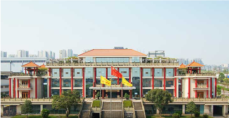 重慶鴿牌電線電纜有限公司是一家具有悠久歷史的企業(yè)，起源可以追溯到1956年。其前身為重慶市兩大國有電線電纜生產(chǎn)企業(yè)重慶電線總廠和重慶電纜廠。這兩家企業(yè)的合并為鴿牌奠定了堅(jiān)實(shí)的基礎(chǔ)，而且還創(chuàng)下了重慶第一根電線的里程碑。
