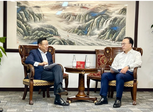 卡博特公司執(zhí)行副總裁、高性能材料業(yè)務(wù)總裁、亞太區(qū)總裁朱戟等一行于 8月29日拜會(huì)了上海市商務(wù)委主任朱民等有關(guān)領(lǐng)導(dǎo)，就未來的投資計(jì)劃、綠色低碳發(fā)展以及外資政策等問題進(jìn)行了深入探討。