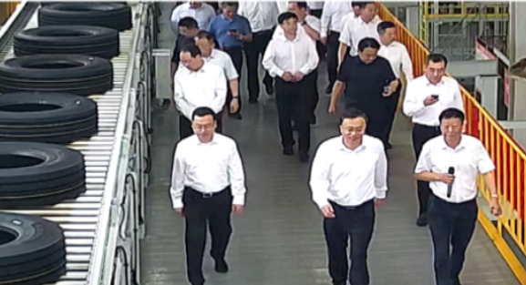 江蘇省胡廣杰副省長(zhǎng)一行參觀(guān)江蘇三元輪胎