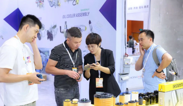 此次展會(huì)在前期深入對(duì)接廣東省及周邊省市的買家資源方面取得了顯著進(jìn)展，并與相關(guān)行業(yè)協(xié)會(huì)和汽配城展開深入合作。展會(huì)吸引了來(lái)自澳門、東莞、佛山、深圳、香港、珠海等城市的汽配城、汽修廠和4S店買家資源。此外，AAG還吸引了包括菲律賓車器商同業(yè)公會(huì)、馬來(lái)西亞二手車機(jī)件商會(huì)、馬來(lái)西亞雪隆機(jī)械及車輛零件商會(huì)、香港汽車零部件工業(yè)協(xié)會(huì)、香港再生資源總商會(huì)、香港商用車維修業(yè)協(xié)會(huì)等商協(xié)會(huì)代表組團(tuán)前來(lái)參觀采購(gòu)。