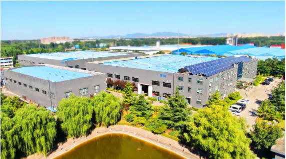 作為其中一員，山東華凌電纜有限公司自成立以來一直秉承著市場化運(yùn)作、專業(yè)化提升和科學(xué)化發(fā)展的理念。該公司聚焦核電領(lǐng)域、軌道交通、高端裝備、新材料等五大板塊，堅(jiān)守“創(chuàng)新引領(lǐng)發(fā)展”的企業(yè)理念。通過不斷加大科技創(chuàng)新的投入，不僅投入了大量資金、人力資源和技術(shù)支持，還持續(xù)提升了產(chǎn)品研發(fā)能力和技術(shù)水平，為企業(yè)在科技創(chuàng)新方面取得突破和發(fā)展創(chuàng)造了有力的支持。